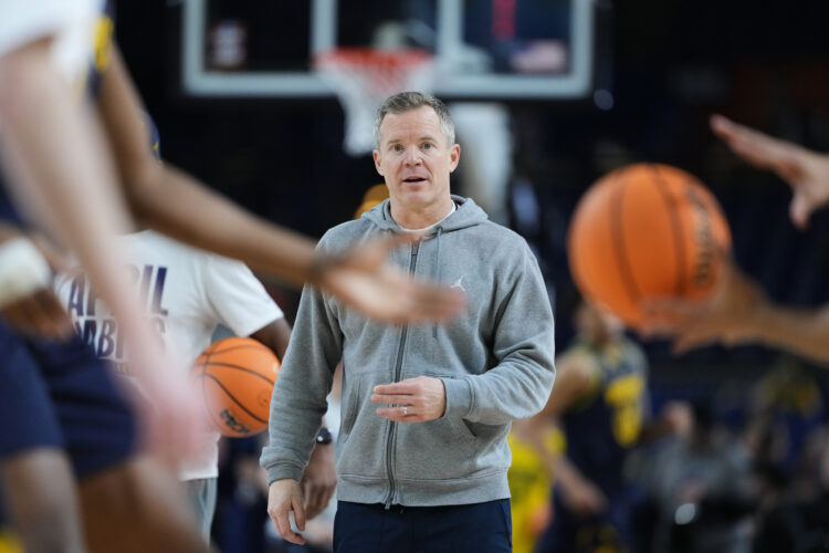 Arizona Coach Stays And Michigan Awaits The Wildcats For Heavyweight Game At A Distracted Final Four